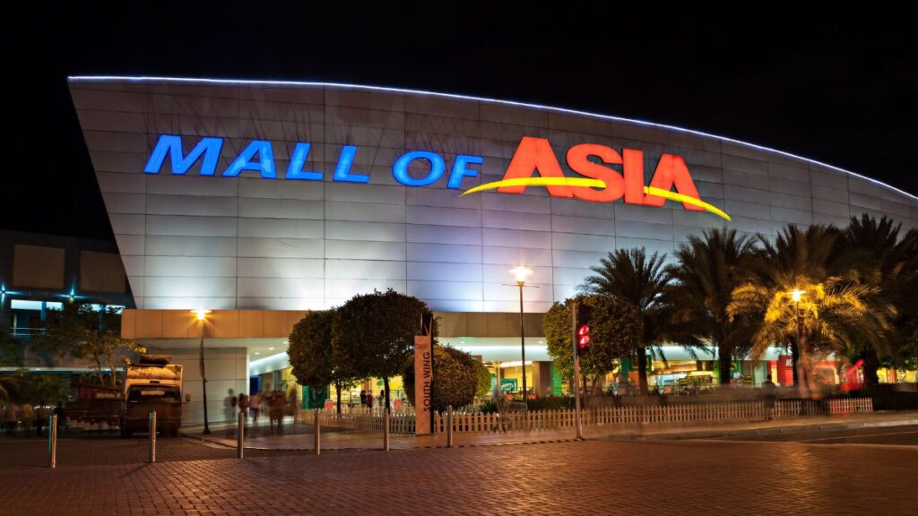 Check out the largest mall in Malaysia when you visit Manila
