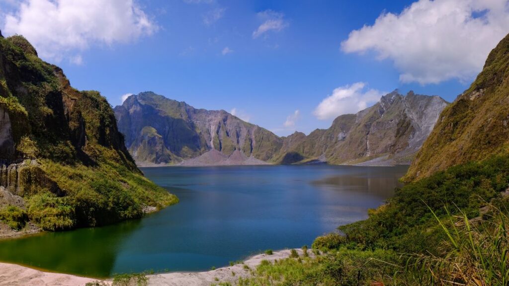 The crater from the volcano offers a break from the city when you visit Manila