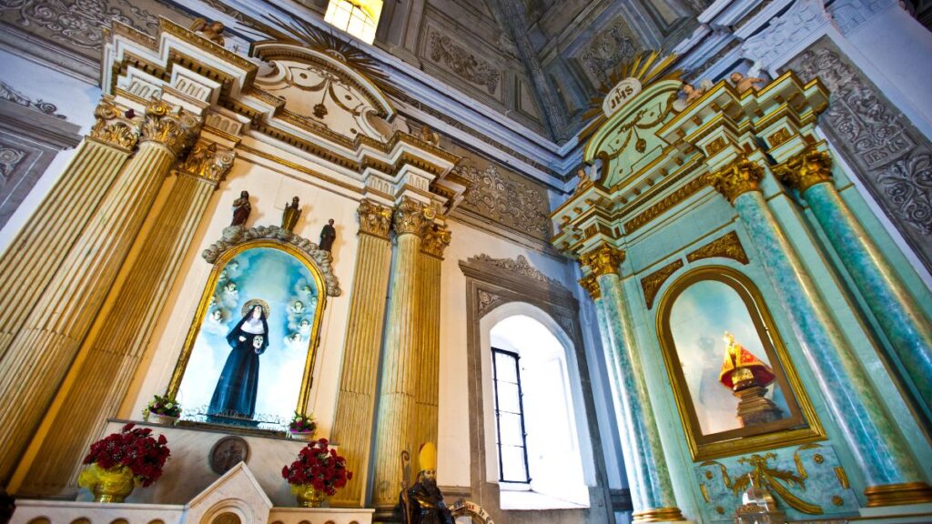 You have to see St Augustin church when you visit Manila