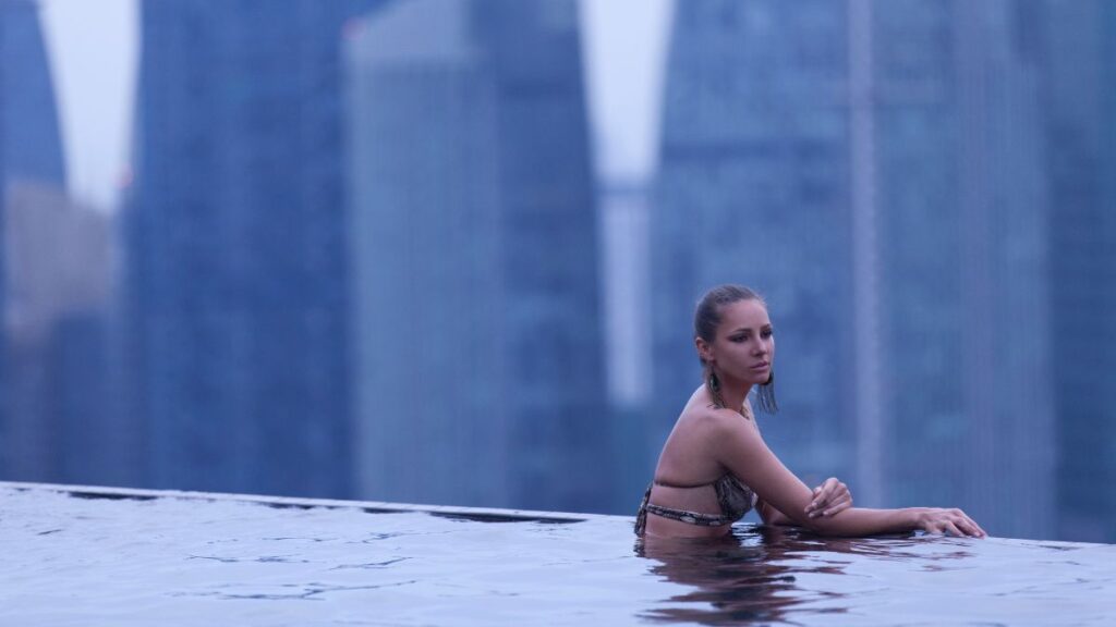 instagrammable places in Singapore - MBS infinity pool