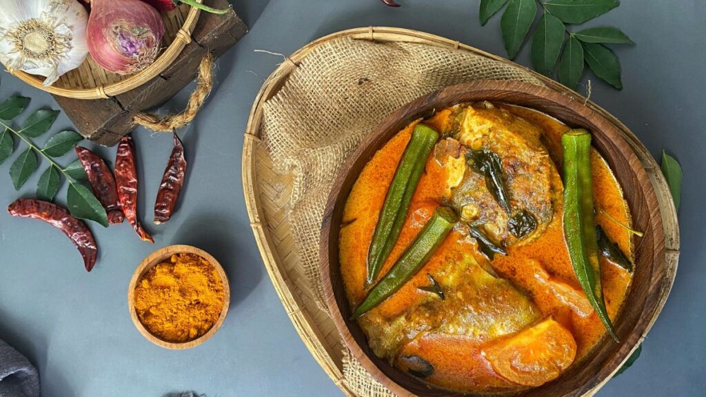You must try the fish curry, which is a popular Sri Lankan food