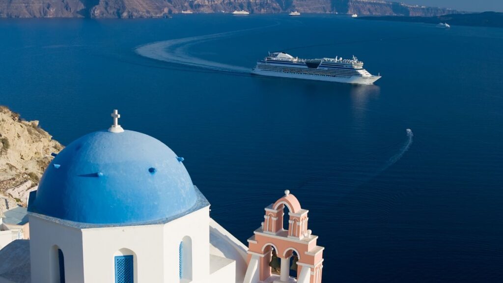 You must experience the best cruises around Greece to see places like Santorini