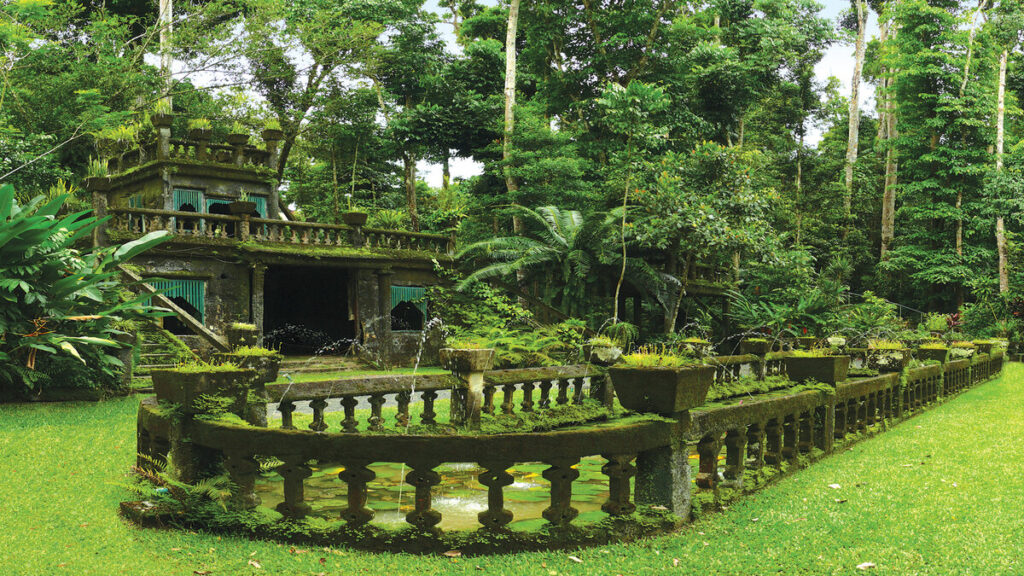 Paronella Park Castle offers an interesting experience and is one of the great Australian hidden gems