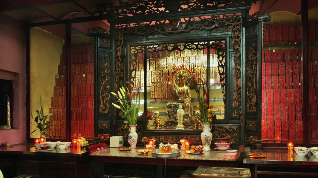 When you travel to Ho Chi Minh City you can visit the Jade Emperor Pagoda