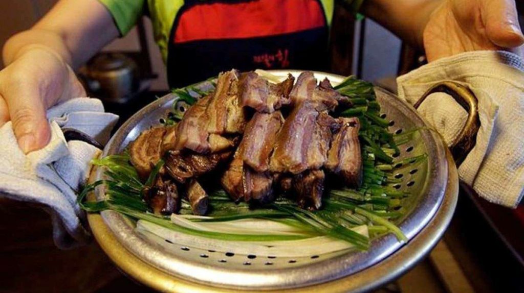 Bizarre foods, boshintang, North Korea