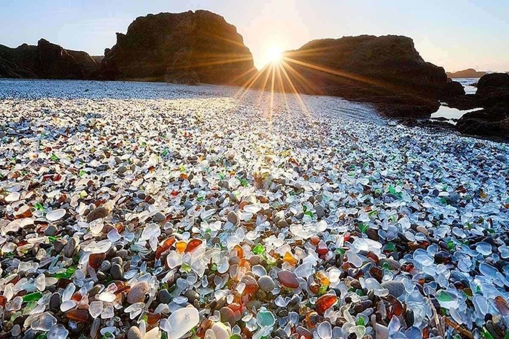Unusual places on Earth, Glass Beach, USA