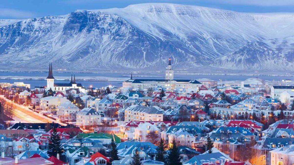 Where to go for Christmas, the city of Reykjavik covered in snow