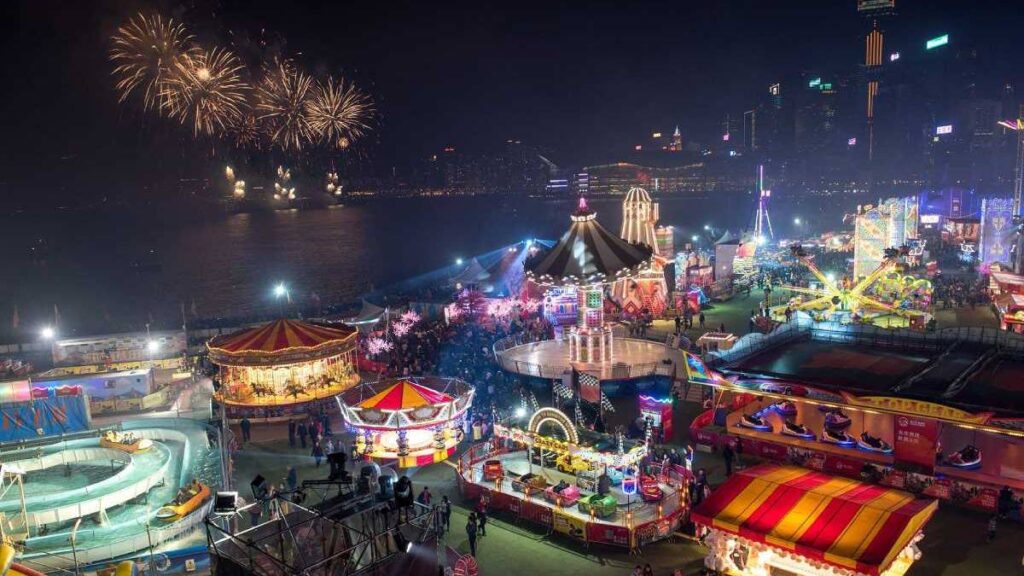 Places to go for Christmas, view of the festive Christmas atmosphere in Hong Kong