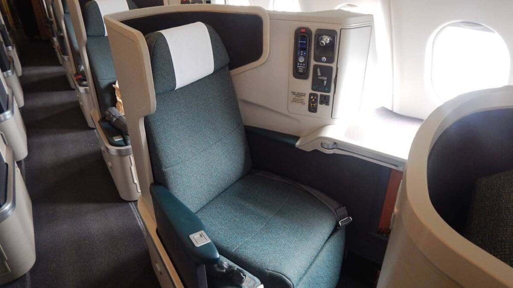 Upgrade to business class, benefits versus economy class