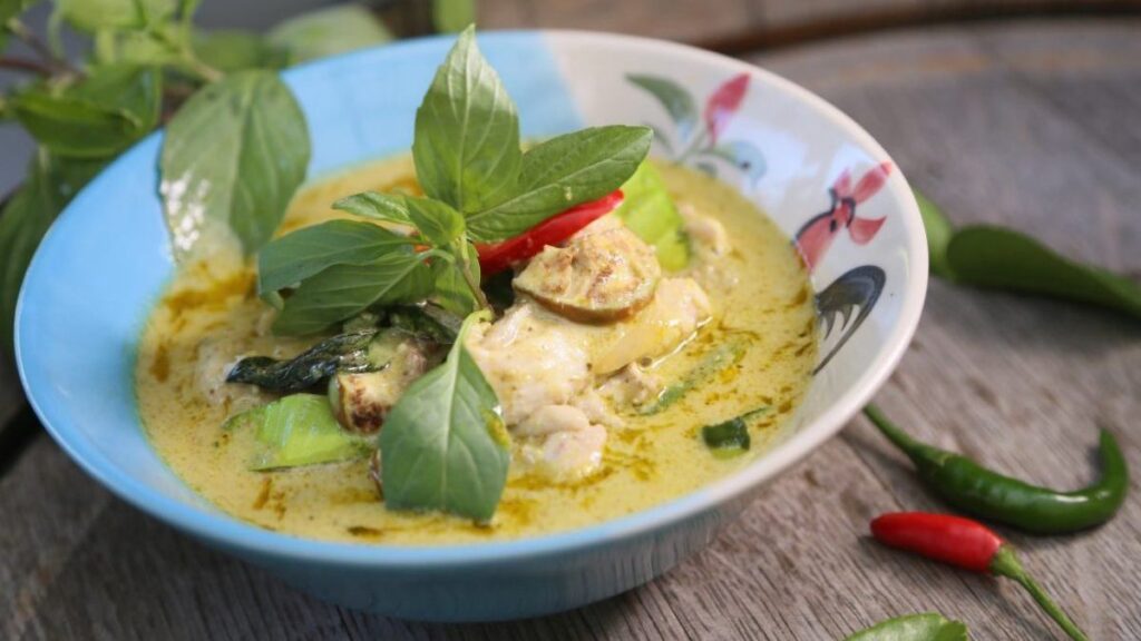 Food in Thailand, green curry