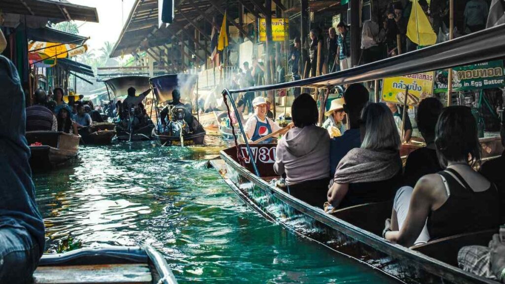 Food vendor in Thailand floating market