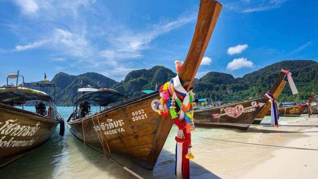 Unique things to do in Thailand, long tail boat safari