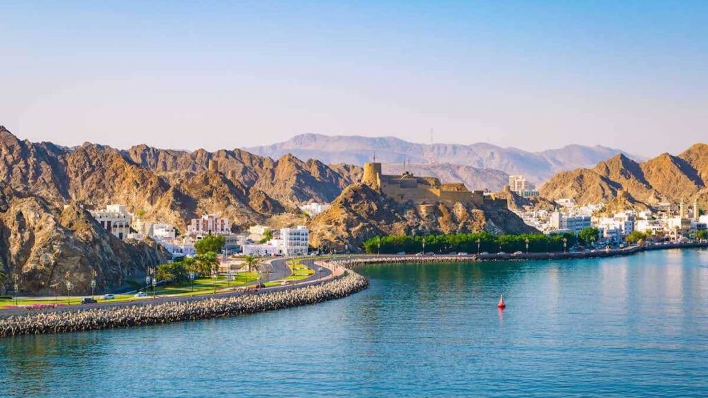 Where is hot in March, Muscat, Oman