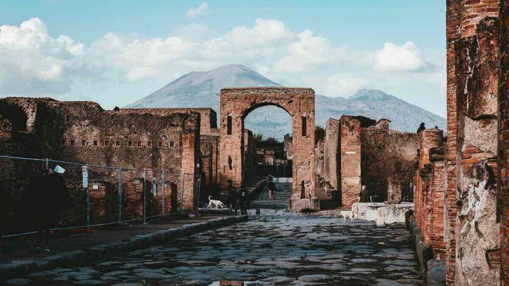 Where is hot in September, Pompeii, Italy