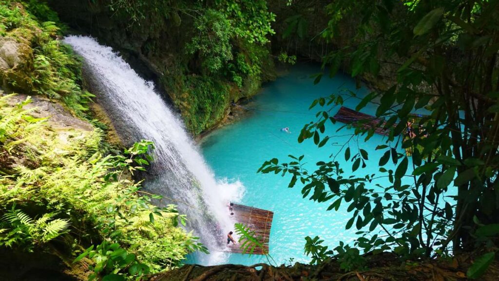 Beautiful places in the Philippines, Kawasan Falls