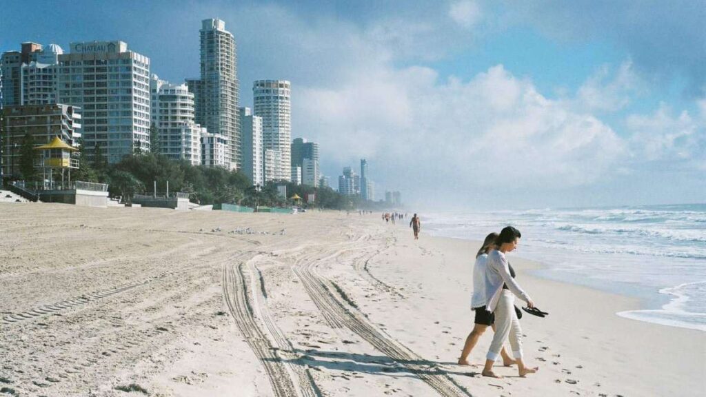 Best time of year to visit Australia, Gold Coast, Surfers Paradise