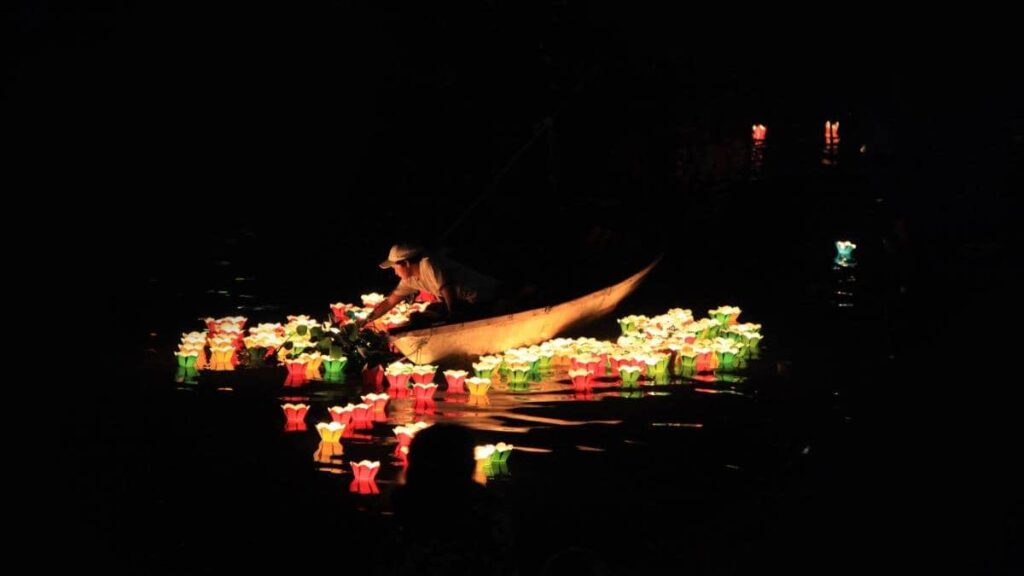 Best time to visit Vietnam, Mid-Autumn Festival in Hoi An in September