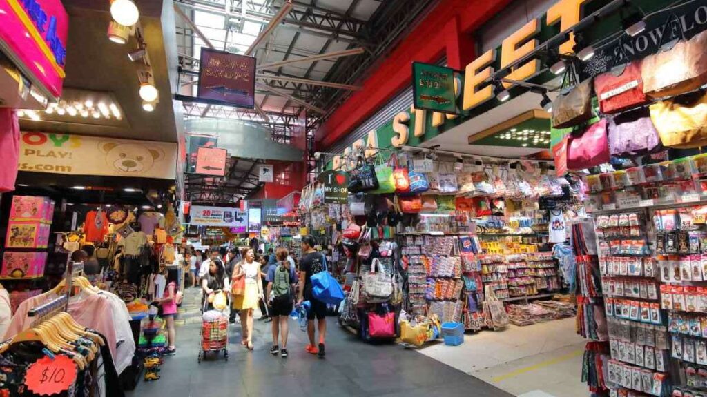 Shopping in Singapore, Bugis Street Market