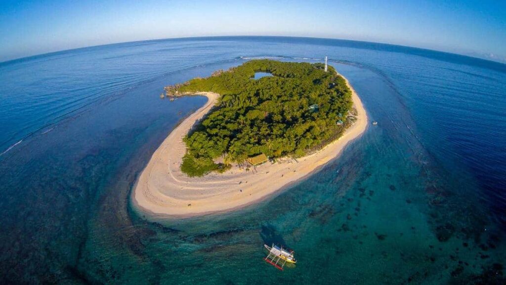 Tourist spot in the Philippines, Apo Island