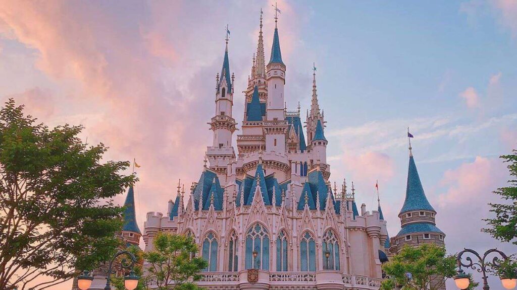 Best amusement parks in the world, Disneyland Tokyo, Japan