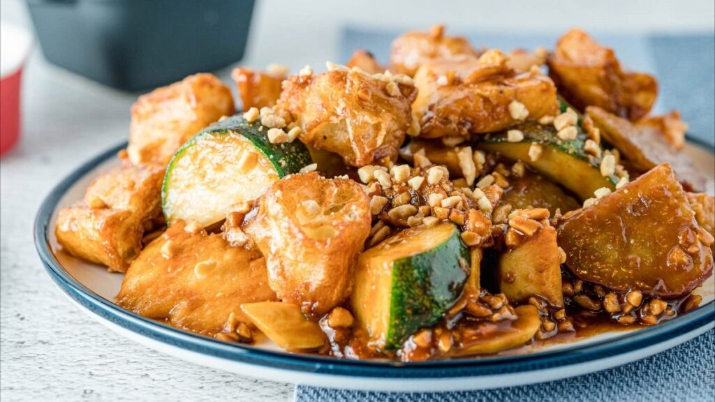 Rojak is one of the most interesting Malaysian street food