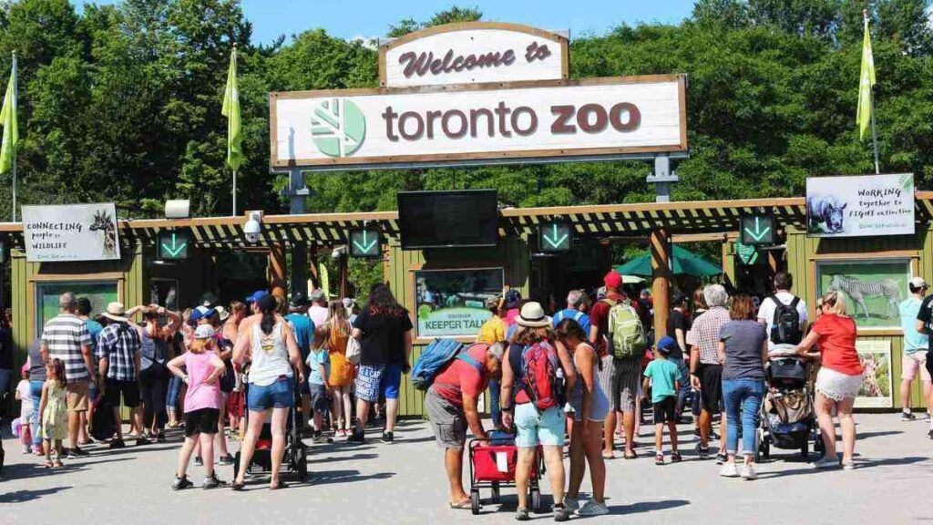 Largest zoo in the world, Toronto Zoo, Canada