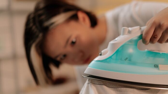 How to choose the best travel iron