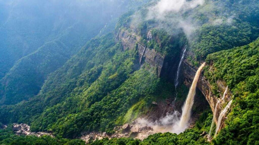 Highest waterfall in the world, Nohkalikai Falls, India