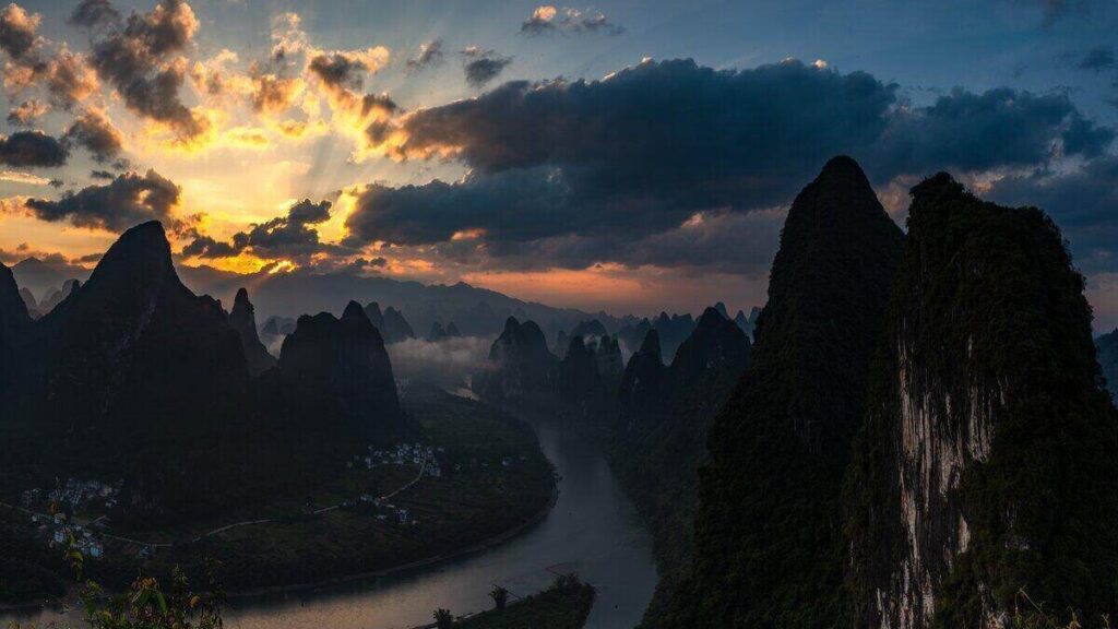 Guilin Tiger's Nest Monastery is one of the most beautiful landscapes in the world