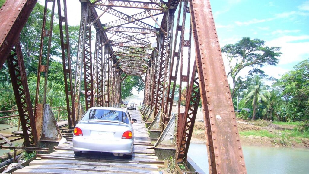 Quepos Bridge, most dangerous bridges in the world