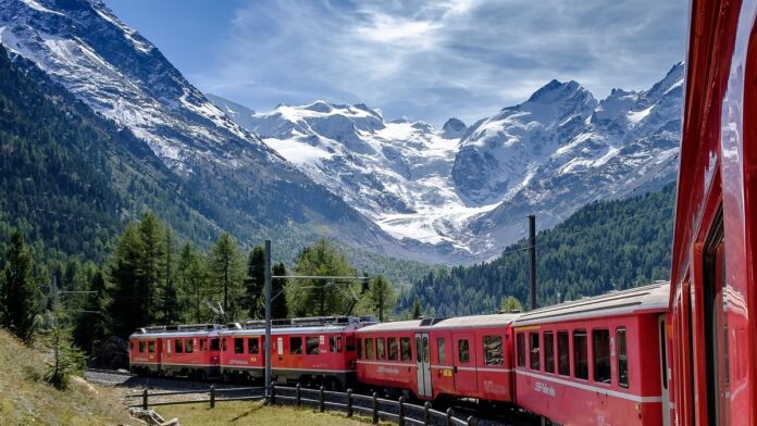 5 luxury train rides you should consider in 2021