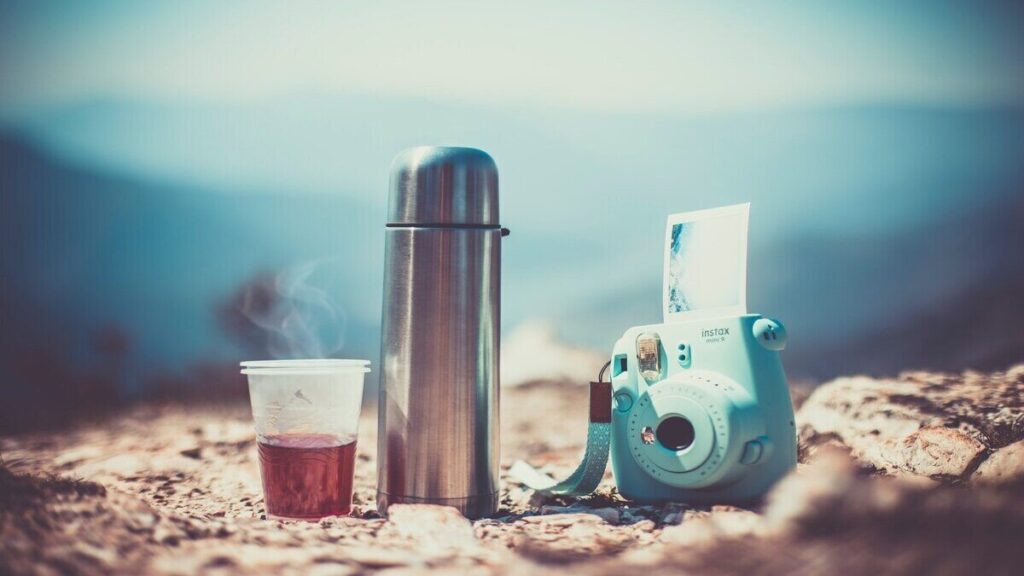 Best travel mugs 2021, Polaroid