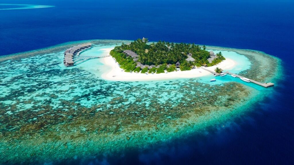 Kandolhu island, best Maldives beaches