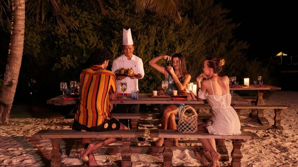 The Standard, Huruvalhi Maldives - dining by the beach