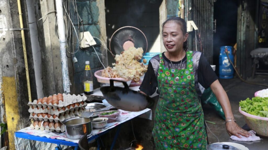 Thai local food - Guay Tiew Kua Gai Suanmali