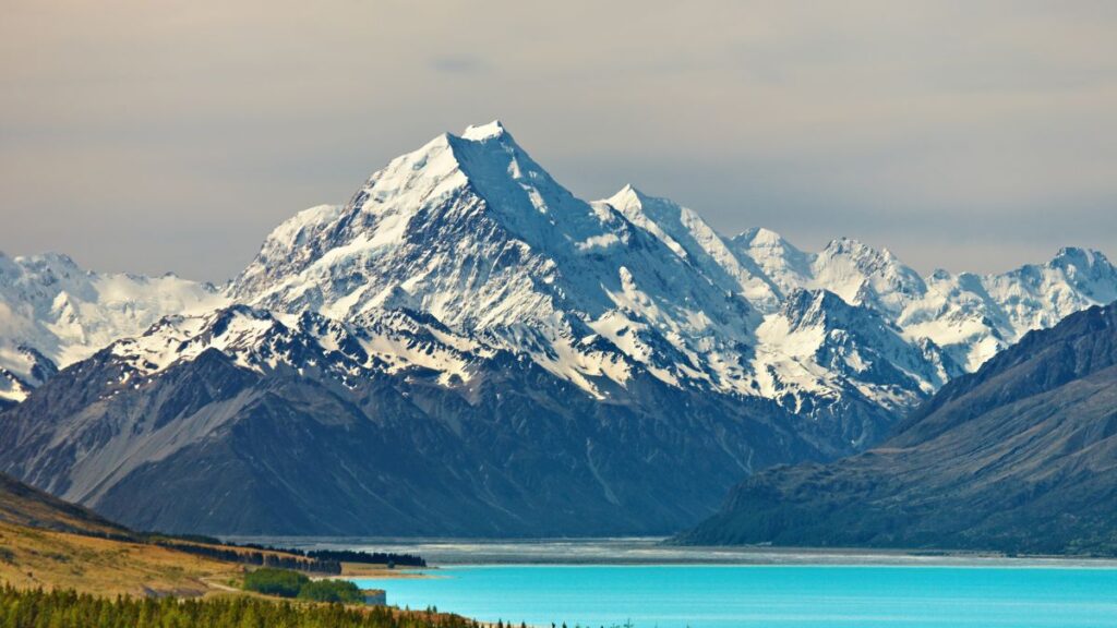 No New Zealand cycling trip is complete without a visit to Mount Cook