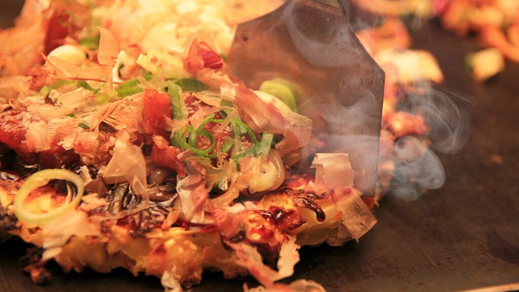 Why not give an Okonomiyaki cooking class a try when you are in Kyoto