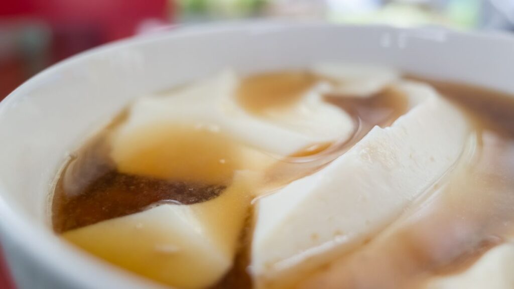 Tofu Pudding is a chinese delicacy and a common Hong Kong street food