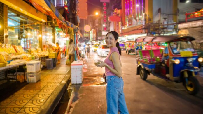 Why you should travel to Bangkok; a beginner's guide