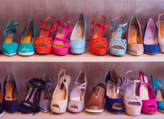 Stand out from the crowd: Choosing the right female shoes for travel and outings Here's our guide to choosing the right female shoes for travel and outings